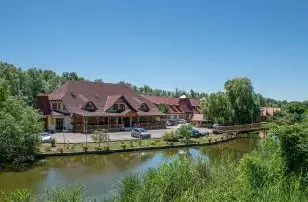 Fzfa Hotel s Pihenpark Poroszl - Kt jszaks wellness ajnlatok