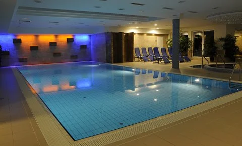 Garden Hotel Szolnok - Szállás reggelivel és wellness használattal