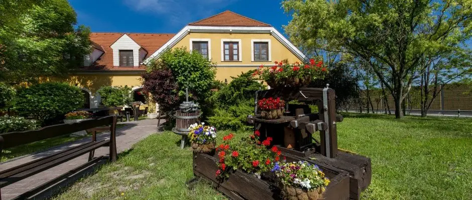 Gastland M0 Hotel Szigetszentmikls