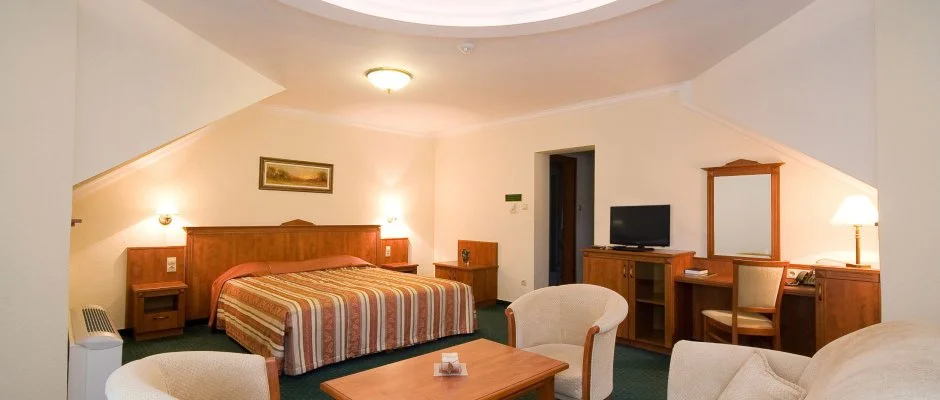 Geréby Kúria Hotel és Lovasudvar Lajosmizse