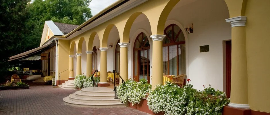Geréby Kúria Hotel és Lovasudvar Lajosmizse