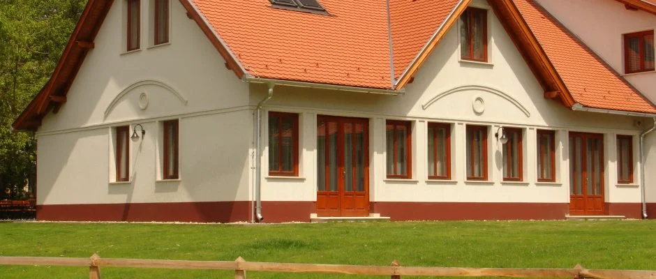 Geréby Kúria Hotel és Lovasudvar Lajosmizse