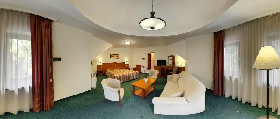 Geréby Kúria Hotel és Lovasudvar Lajosmizse