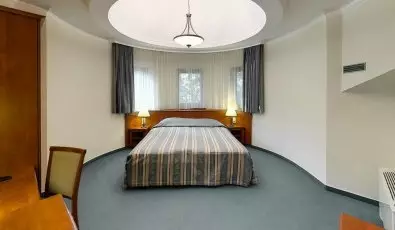 Gerby Kria Hotel s Lovasudvar Lajosmizse