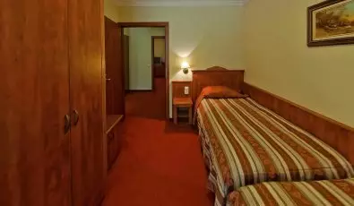 Gerby Kria Hotel s Lovasudvar Lajosmizse