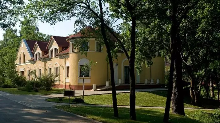 Gerby Kria Hotel s Lovasudvar Lajosmizse