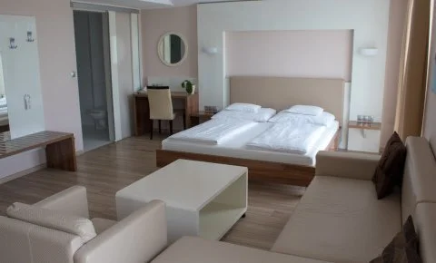 Gokart Hotel Kecskemét - Két ünnep között