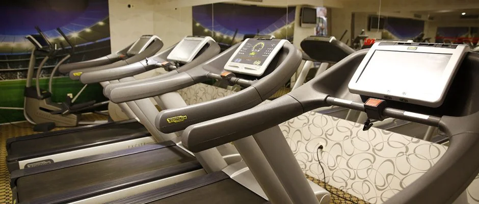 Golden Ball Club Hotel Gyr