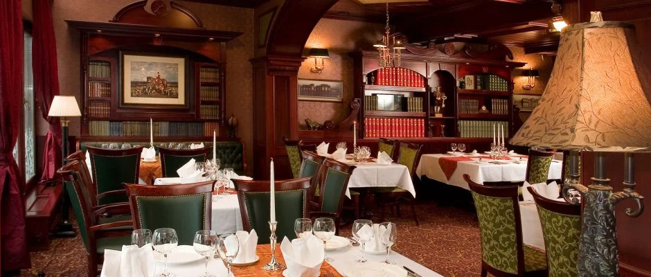 Golden Ball Club Hotel Gyr