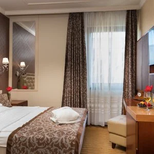 Golden Ball Club Hotel Győr - Október 23.