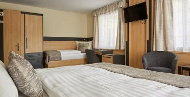 Október 23. (min. 2 éj)