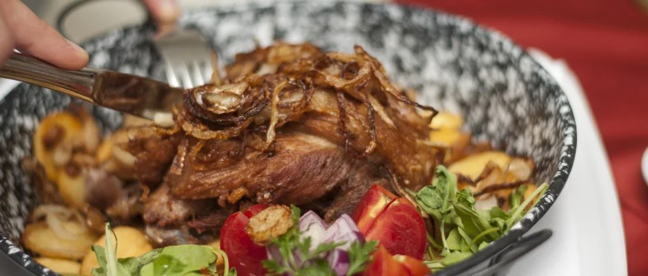 Gosztola Gyngye-az erd szllodja Gosztola