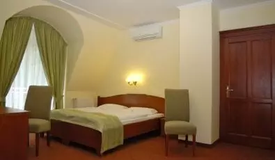 Gosztola Gyöngye-az erdő szállodája Gosztola