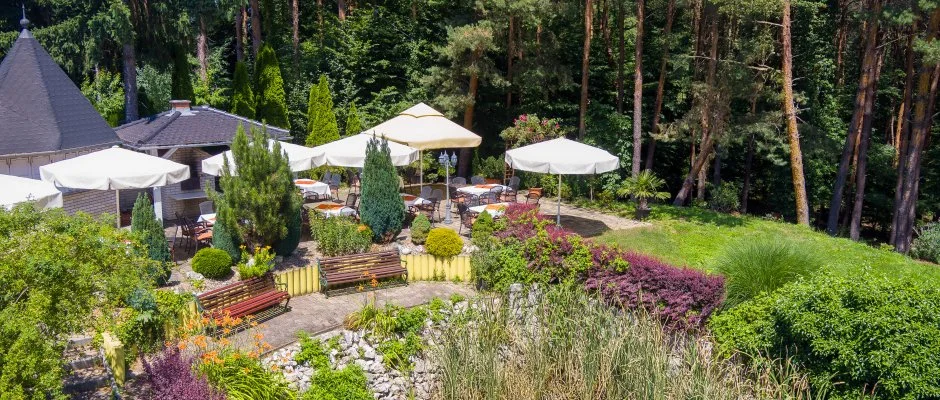 Gosztola Gyngye-az erd szllodja Gosztola