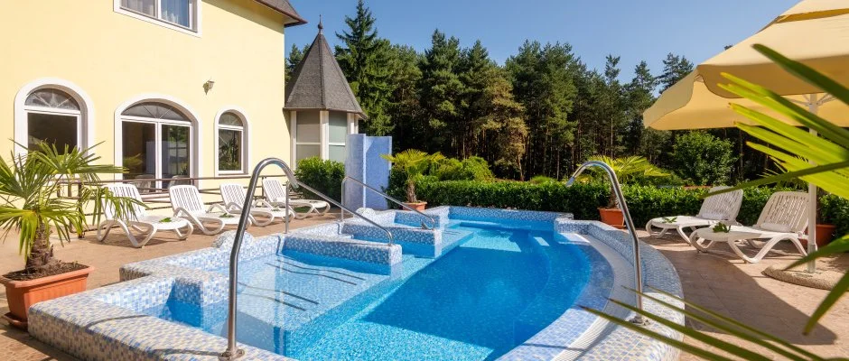 Gosztola Gyngye-az erd szllodja Gosztola