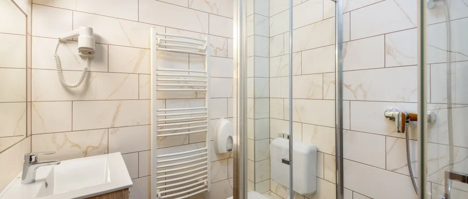 Gosztola Gyngye-az erd szllodja Gosztola