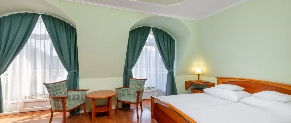 Gosztola Gyngye-az erd szllodja Gosztola