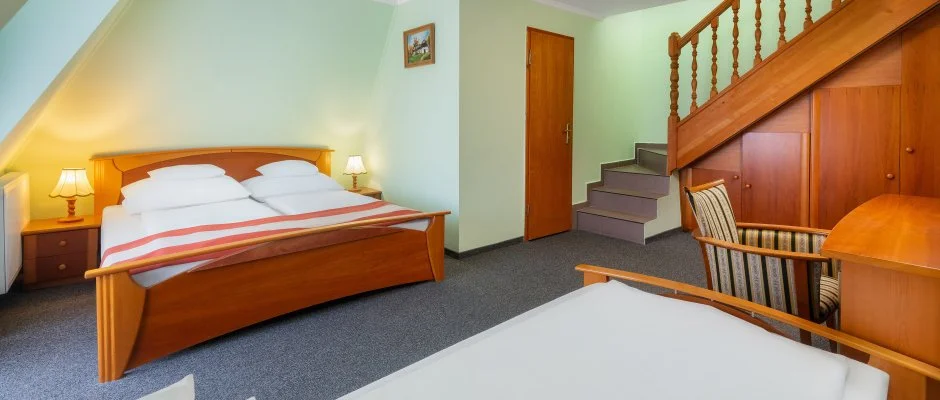 Gosztola Gyngye-az erd szllodja Gosztola