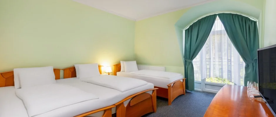 Gosztola Gyngye-az erd szllodja Gosztola