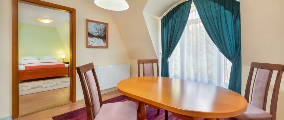 Gosztola Gyngye-az erd szllodja Gosztola