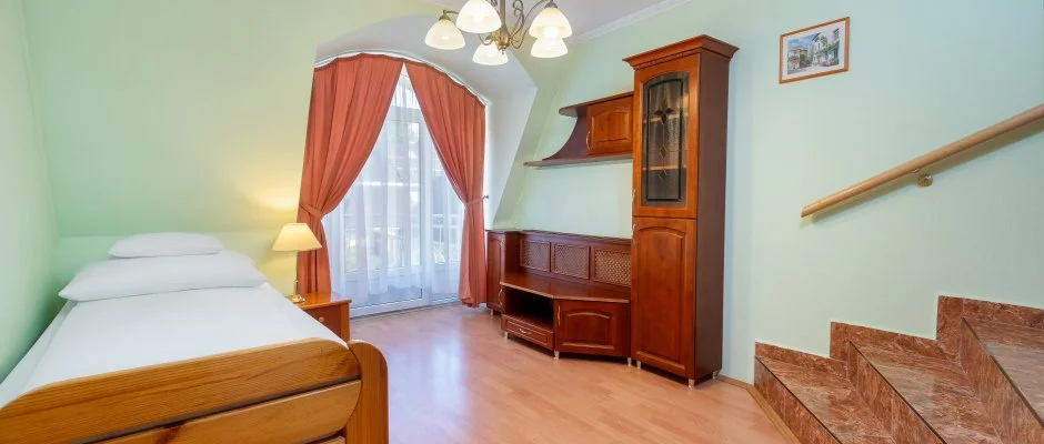 Gosztola Gyngye-az erd szllodja Gosztola