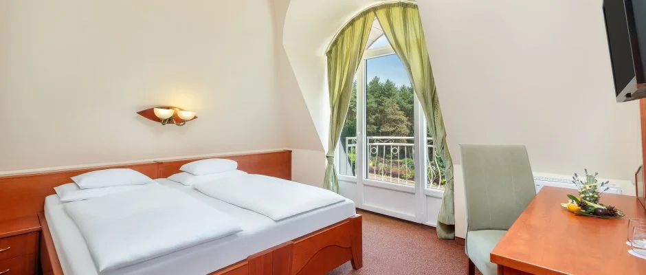 Gosztola Gyngye-az erd szllodja Gosztola