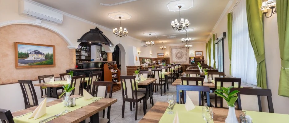 Gosztola Gyngye-az erd szllodja Gosztola