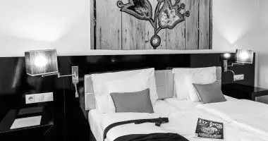 M�rcius 15. (min. 2 �j)