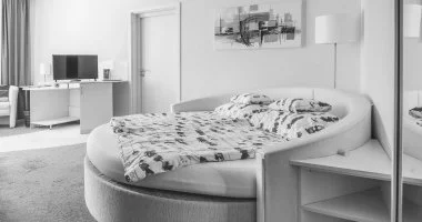 Két ünnep között