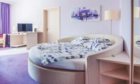 Granada Hotel Kecskemét - Két ünnep között