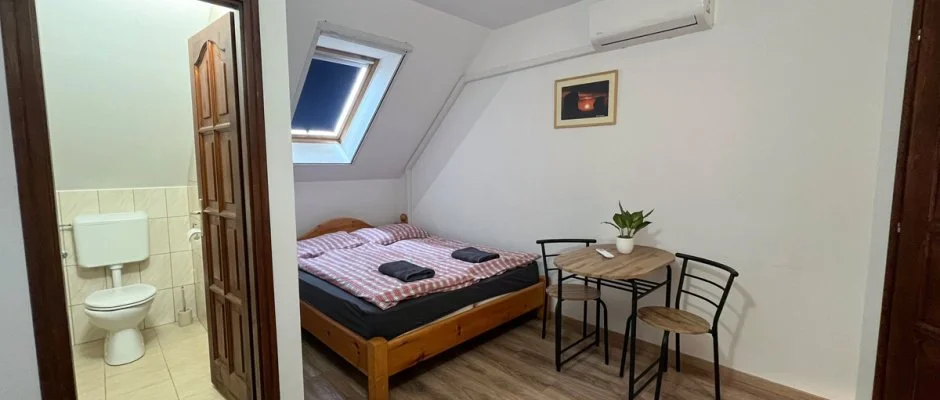 Gyulavezr-Csobnci Pihen Vendghz Gyulakeszi