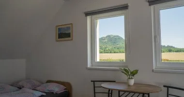 Okt�ber 23. (min. 2 �j)