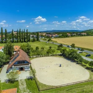 Gyulavezér Lovasbirodalma Panzió Gyulakeszi - Napi árak reggelivel (1 éjtől)