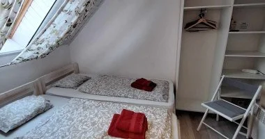 M�jus 1. (min. 2 �j)