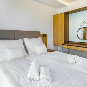 H55 Balatonlelle Apartmanházak Balatonlelle - Május 1. (min. 2 éj)