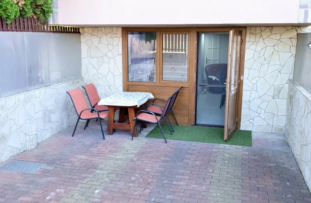 Hajnal Apartman Hajdúszoboszló Hajnal Apartman Hajdúszoboszló