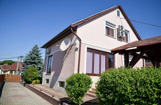 Hajnal Apartman Hajdúszoboszló Hajnal Apartman Hajdúszoboszló