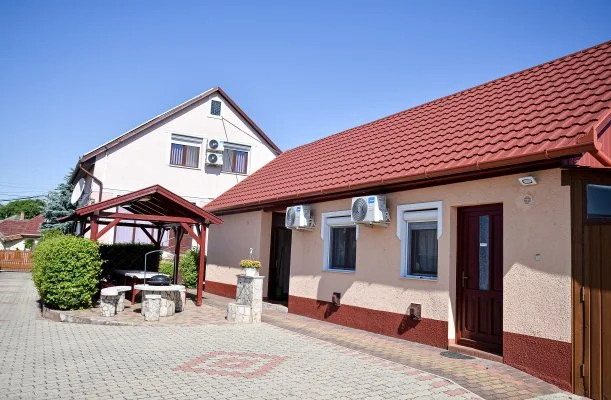 Hajnal Apartman Hajdúszoboszló Hajnal Apartman Hajdúszoboszló