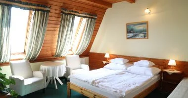 N�gy �jszak�s pihen�s (min. 4 �j)