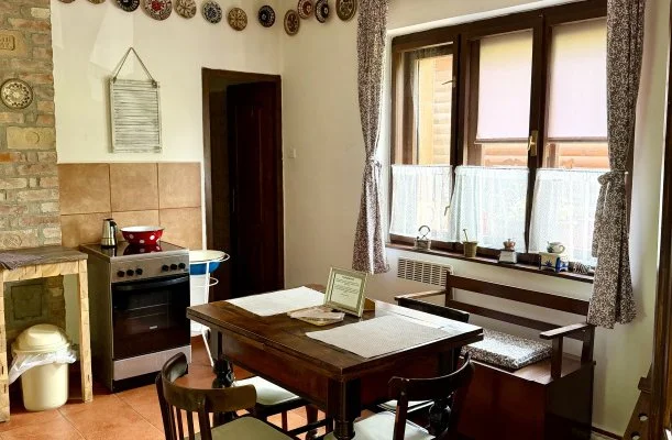 Halh�za Vend�gh�z Sirok
