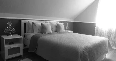 Oktber 23. (min. 3 j)