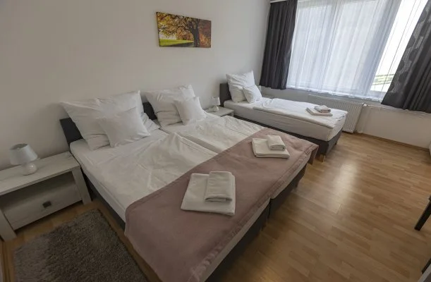Harangtorony Sz�ll� K�szeg