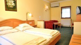 Hétkúti Wellness Hotel Mór