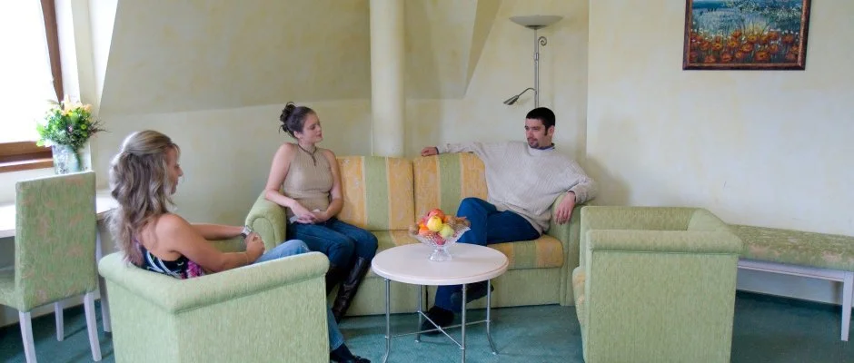 Htkti Wellness Hotel & Lovaspark Mr