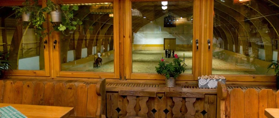 Htkti Wellness Hotel & Lovaspark Mr