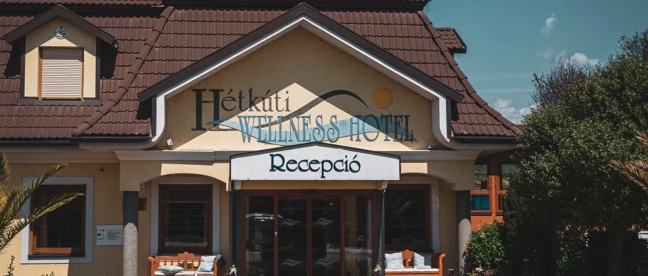 Htkti Wellness Hotel & Lovaspark Mr