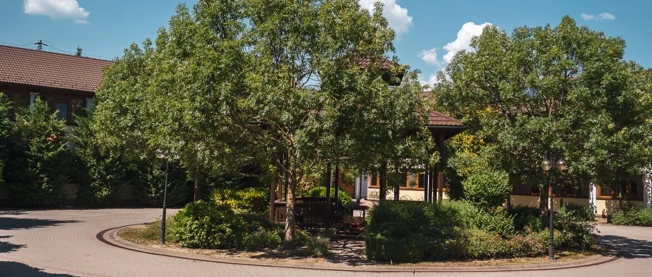 Htkti Wellness Hotel & Lovaspark Mr