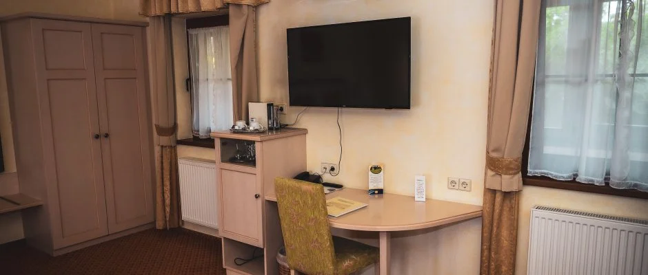 Htkti Wellness Hotel & Lovaspark Mr