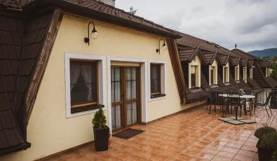 Hétkúti Wellness Hotel & Lovaspark Mór