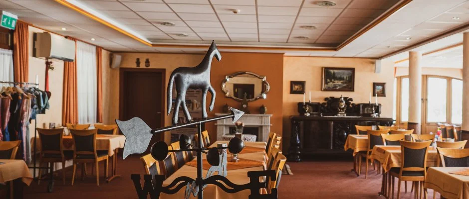 Htkti Wellness Hotel & Lovaspark Mr